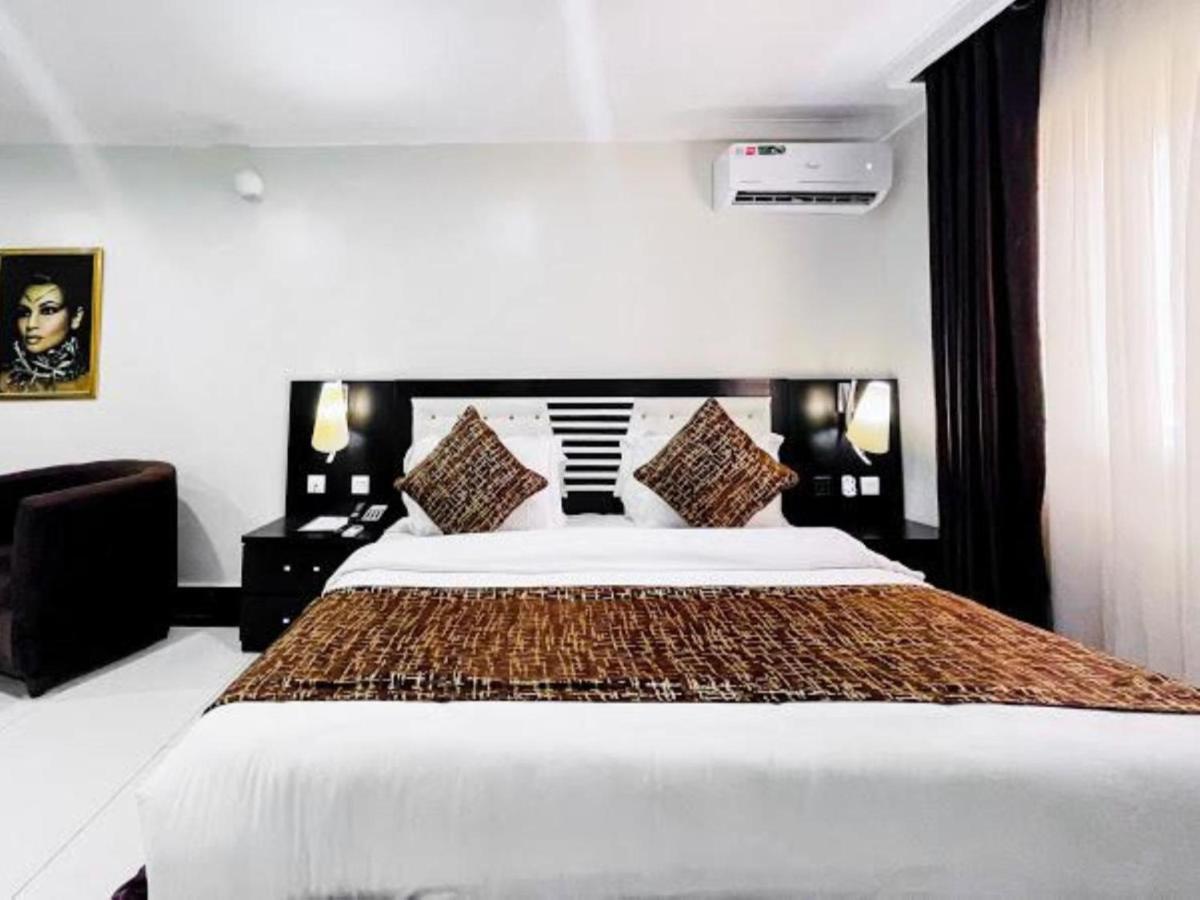 Pasadena Suites Lekki Buitenkant foto