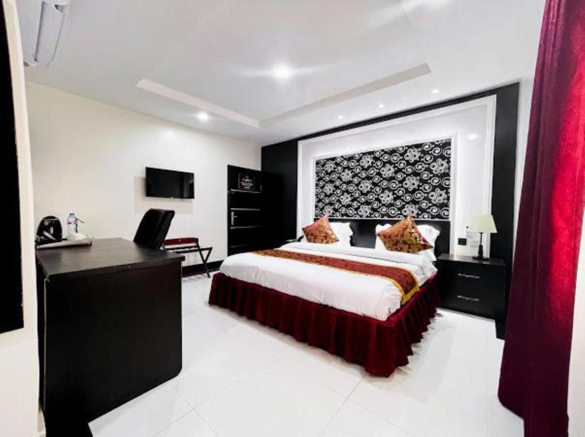 Pasadena Suites Lekki Buitenkant foto